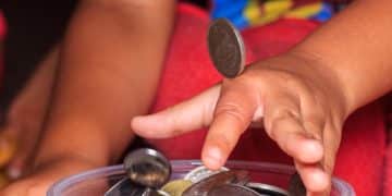 Paano Mag-ipon Kahit Maliit ang Kita: Mga Tip Para sa Minimum Wage Earners - Cover Image